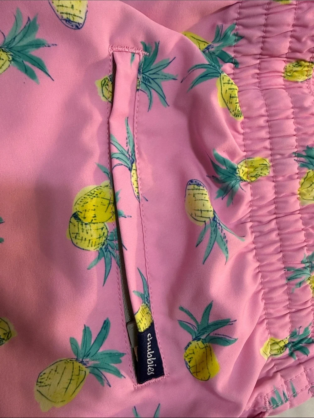 Chubbies Men’s XXL Swim Trunks Lot of 2 5.5” Inseam Pineapple Tropical Print